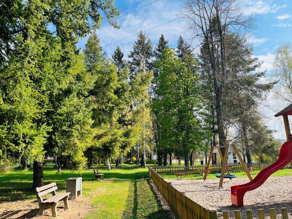 Apartman U Slunecnice Husinetz Екстериор снимка
